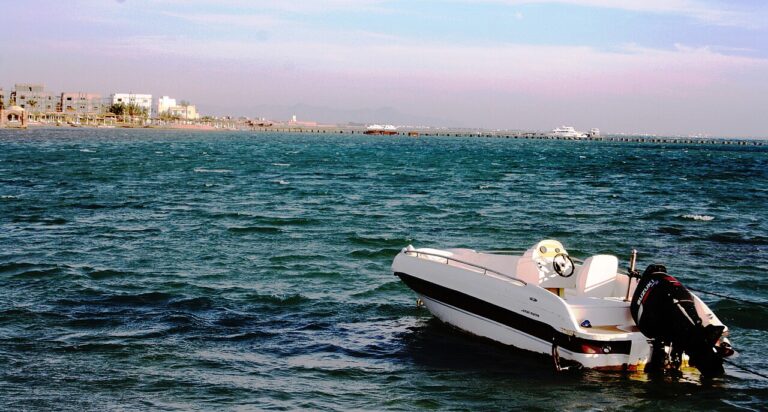 1280px-Hurgada_-_Al_Ismaileya,_Qesm_Hurghada,_Red_Sea_Governorate,_Egypt_-_panoramio